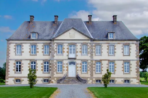 Enduits, joints et façades — monuments — Château d’Annoville.