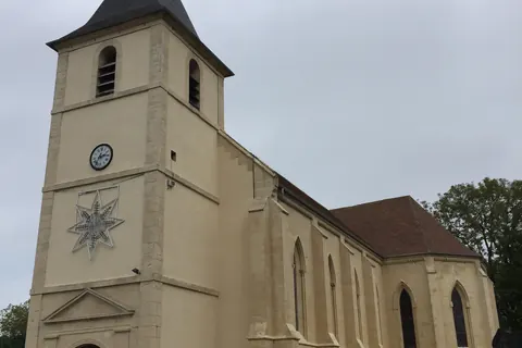 Enduits, joints et façades — monuments — Église de Bavent.